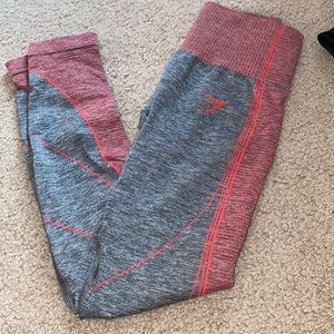 Gym shark leggings